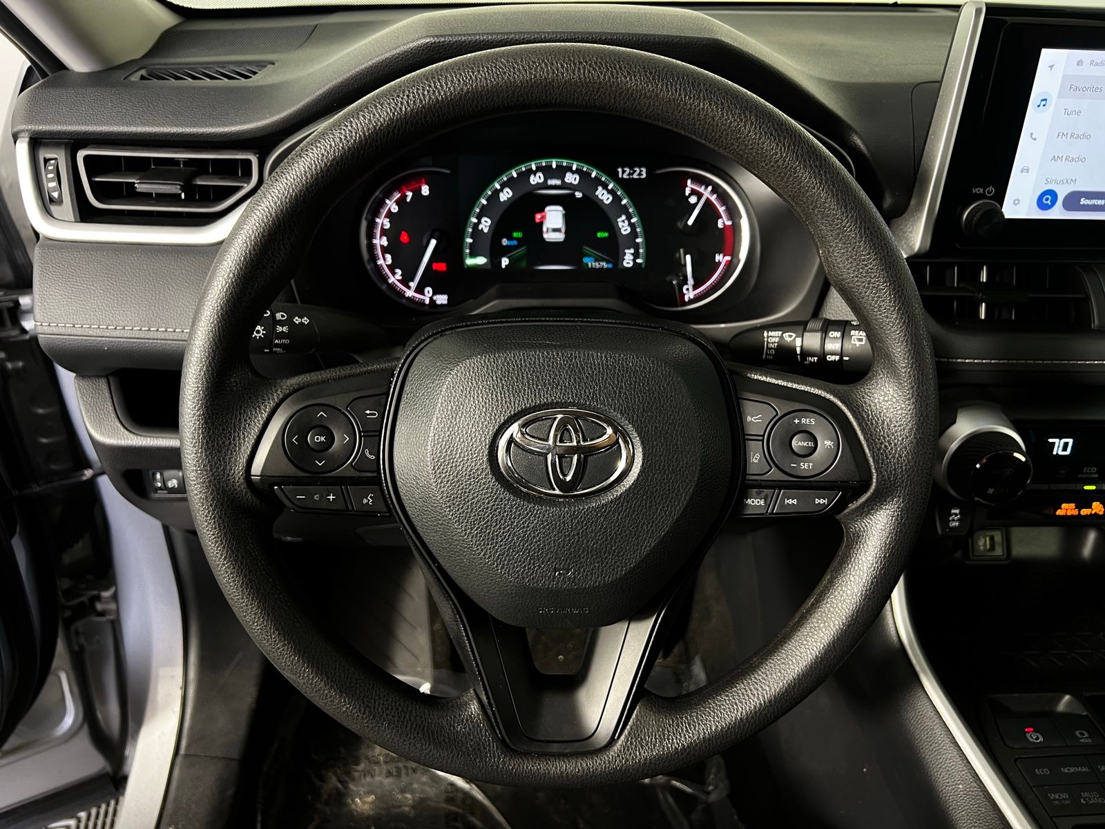 Thumbnail: 2025 Toyota RAV4 - 5