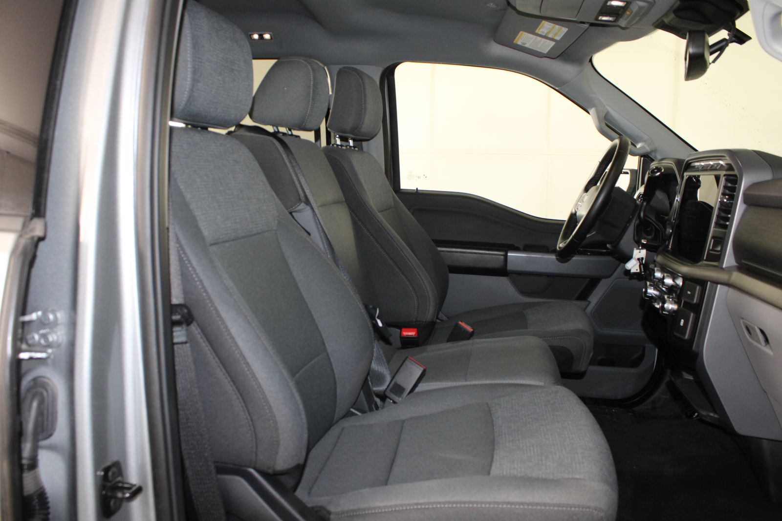 Used 2024  Ford XLT image 13
