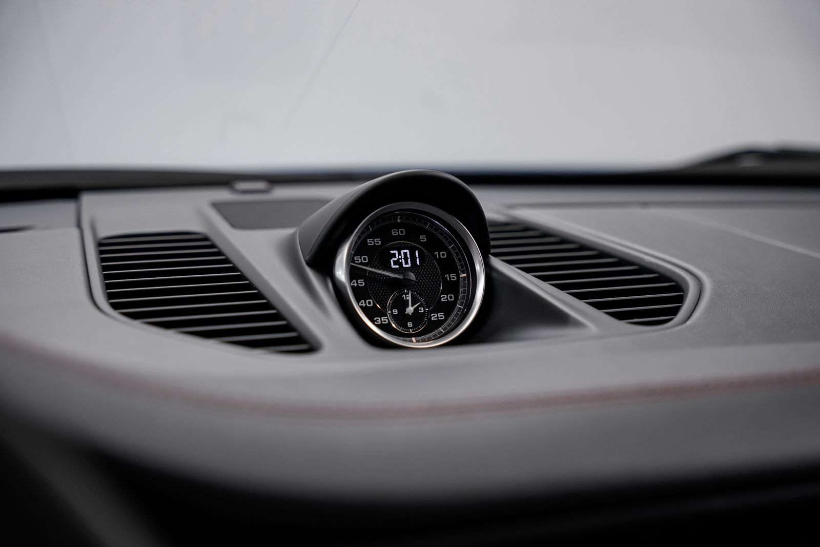 2019 Porsche 911 Carrera 4 GTS — photo 13