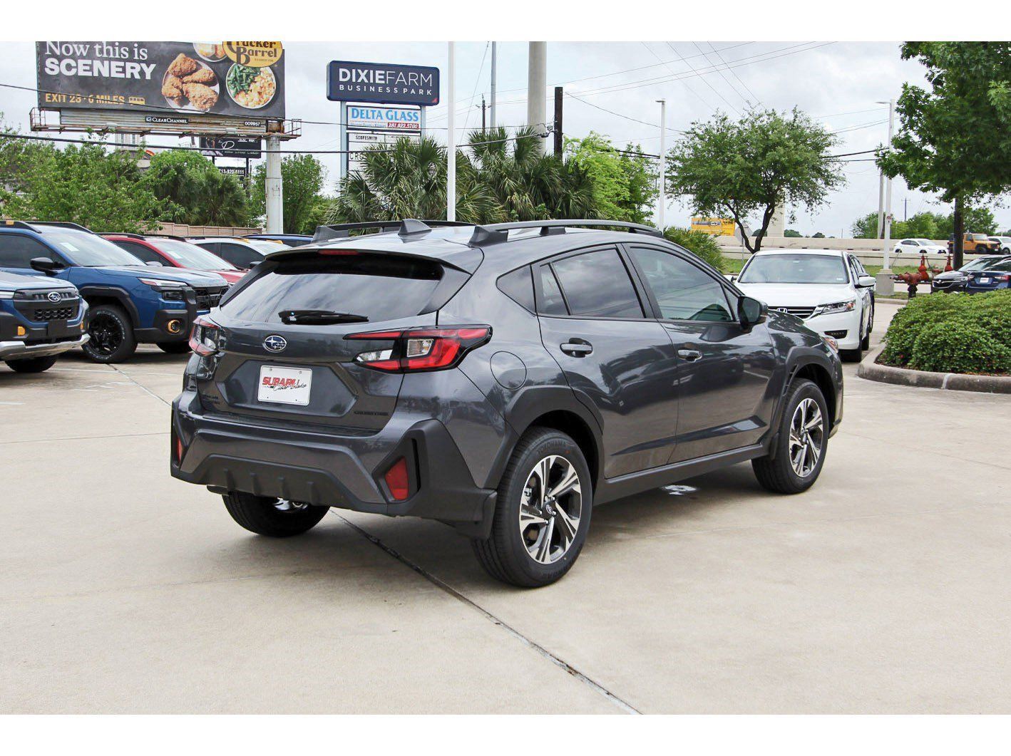 View vehicle photo 4