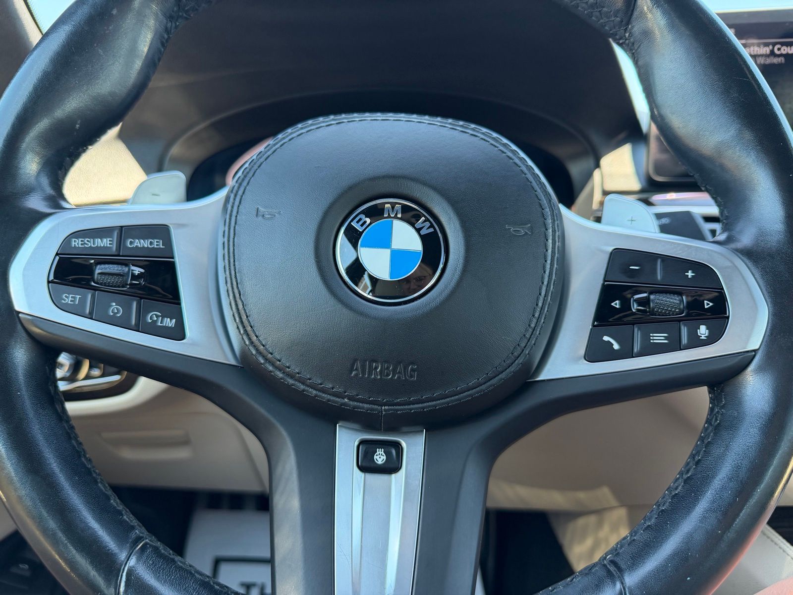 2022 BMW 5 Series image 17