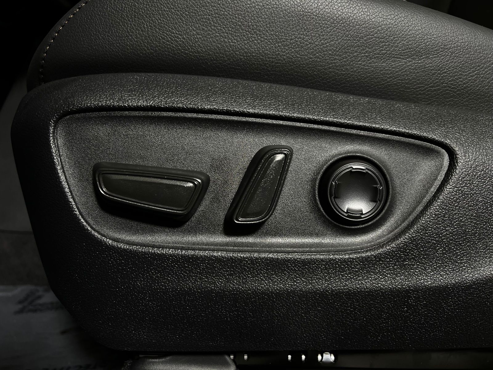 Thumbnail: 2026 Toyota Sienna - 14