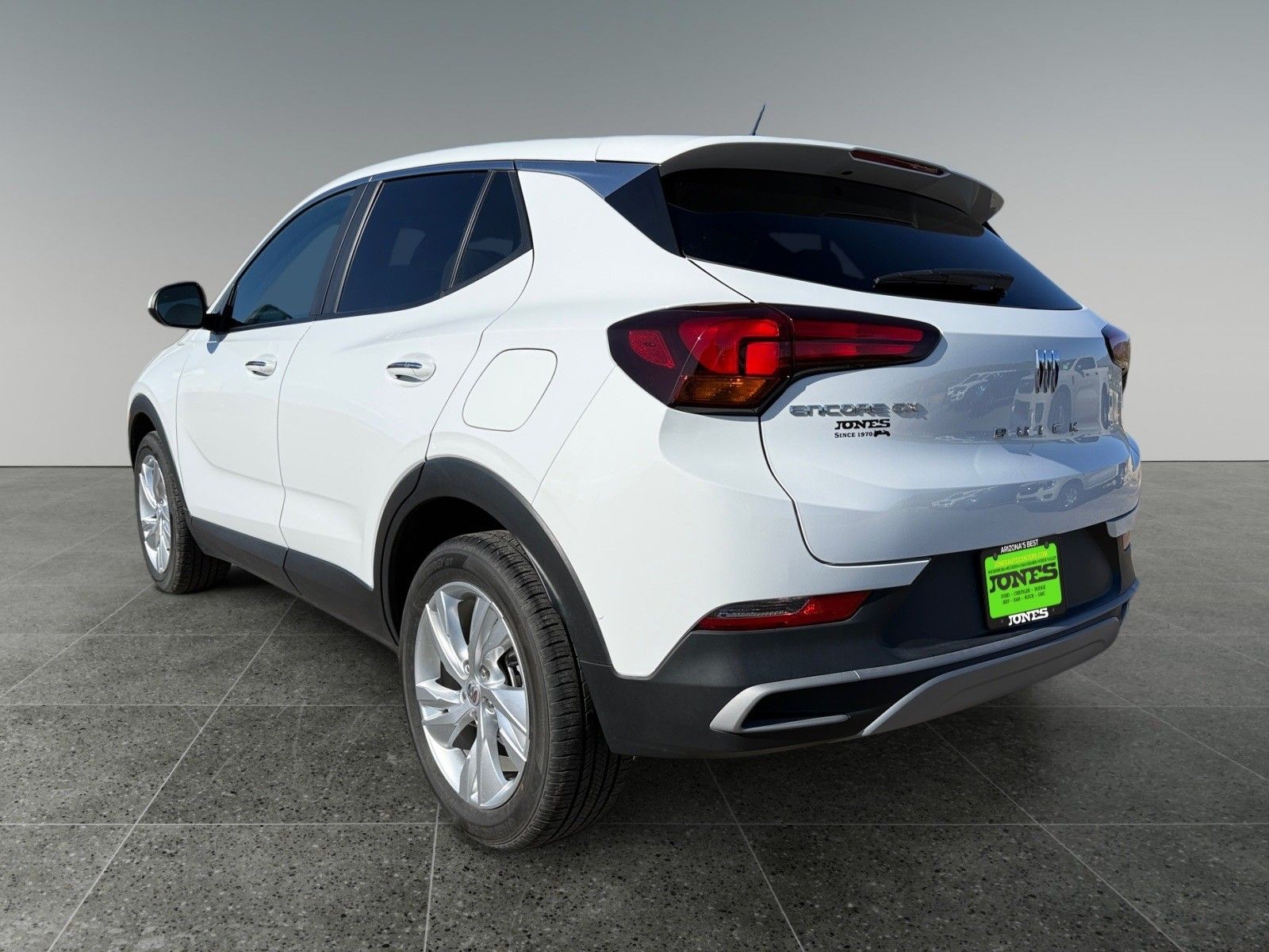 View vehicle photo 4