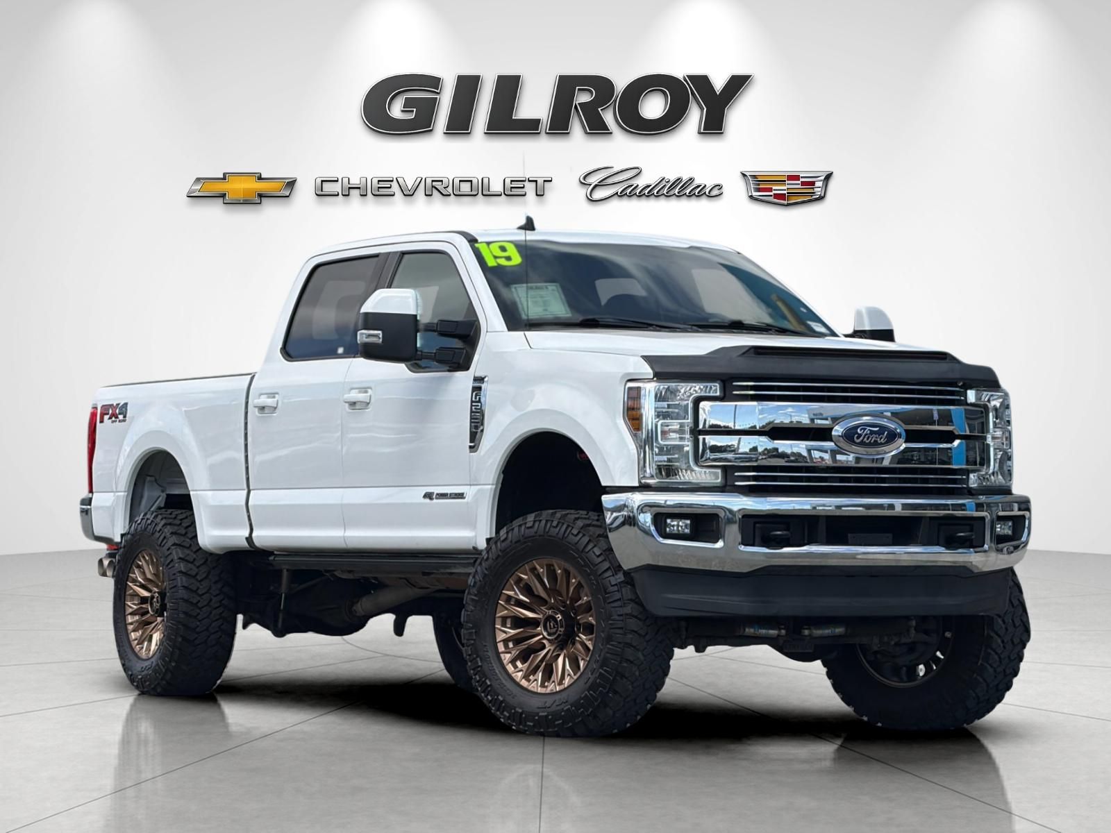 Oxford White 2019 Ford F-250 Super Duty Pickup Truck Four-Wheel Drive 6-Speed Automatic