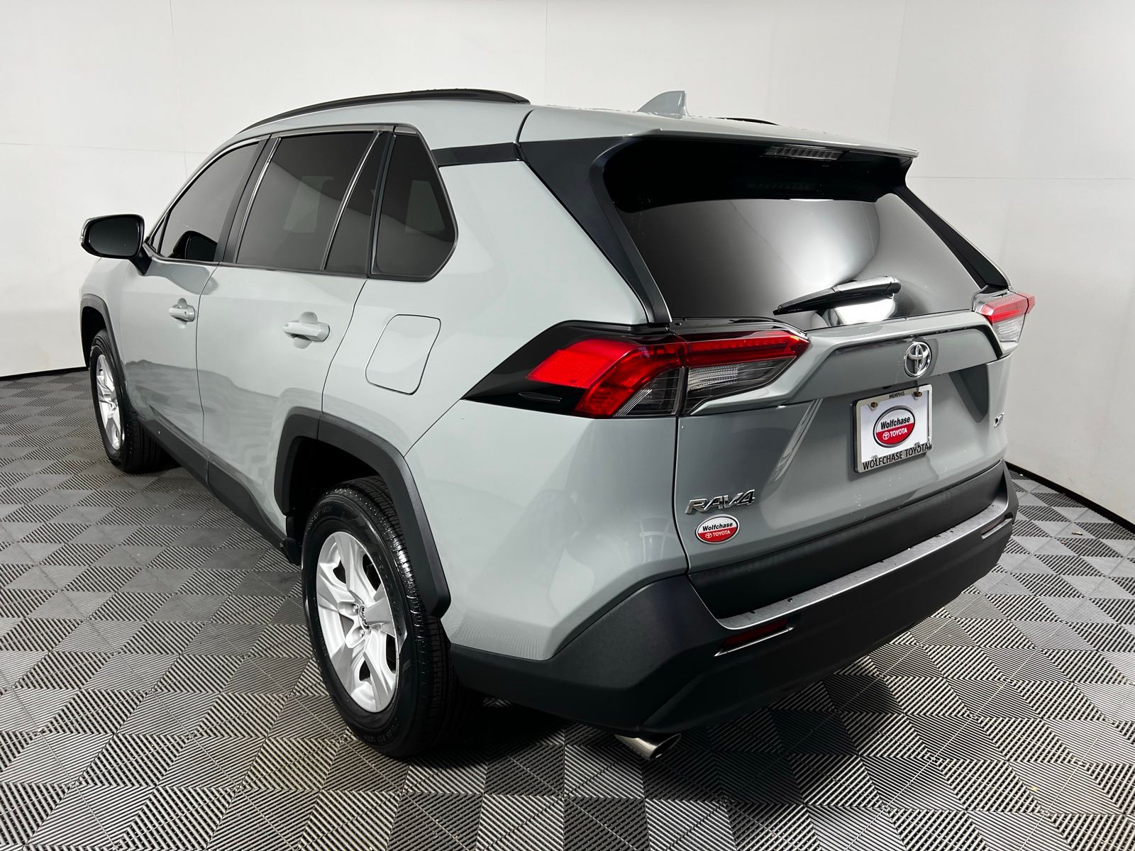 Thumbnail: 2020 Toyota RAV4 - 7