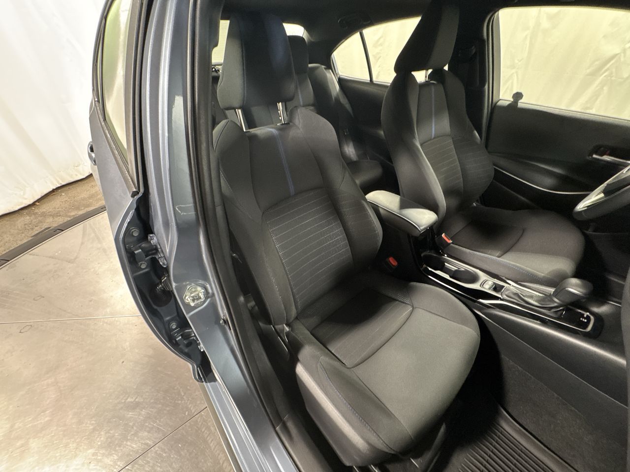 2022 Toyota Corolla SE photo 26