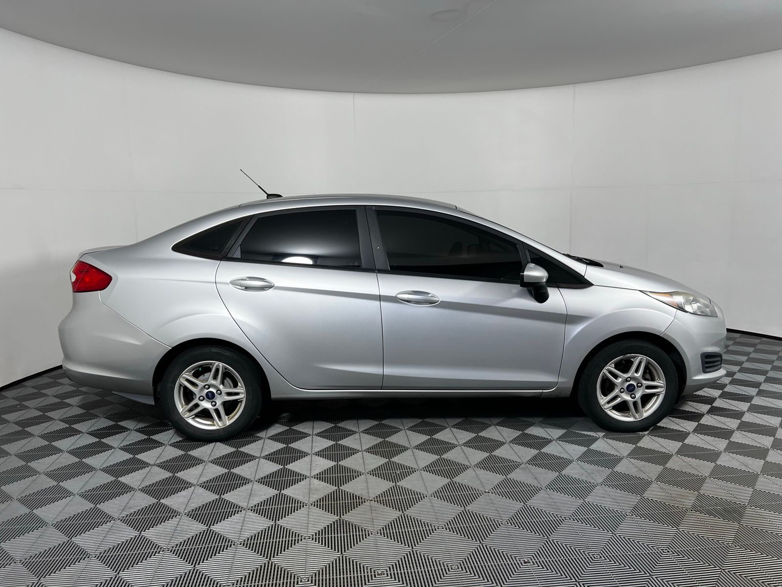 Thumbnail: 2018 Ford Fiesta - 4