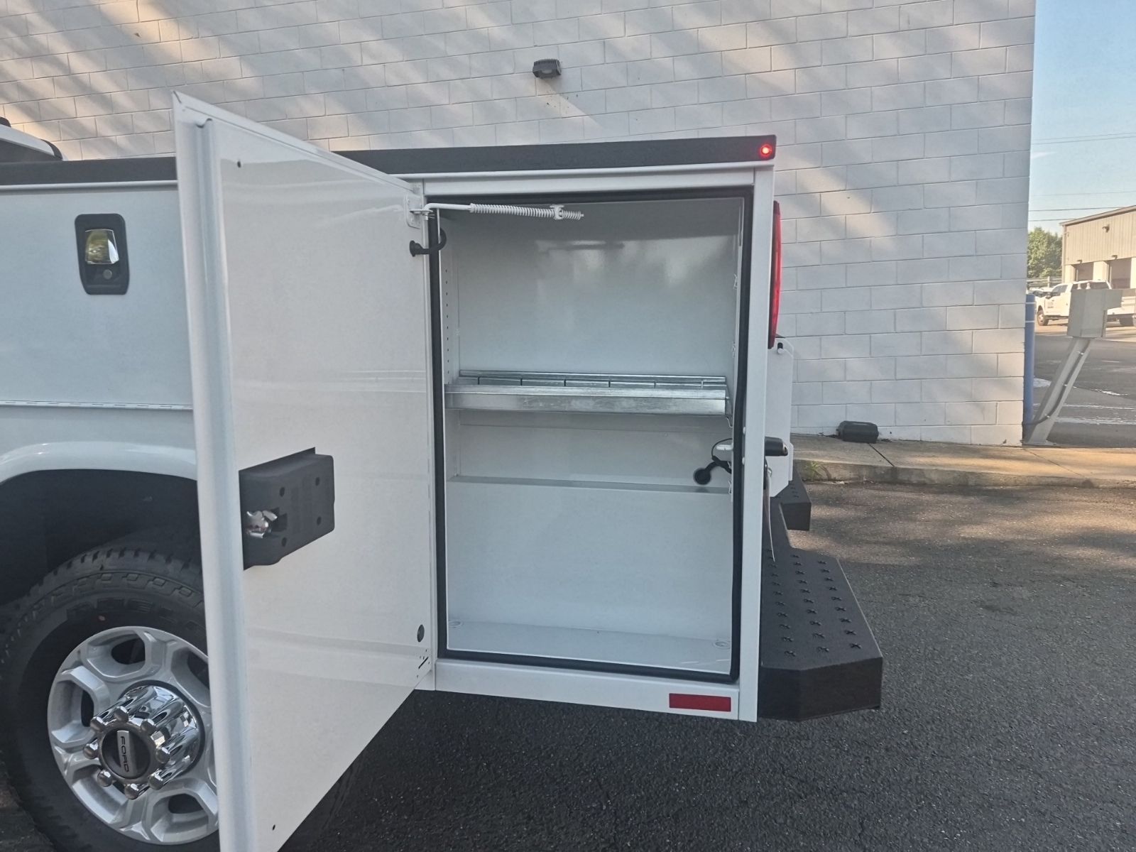 New 2026 Oxford White Ford XLT SERVICE BODY image 29