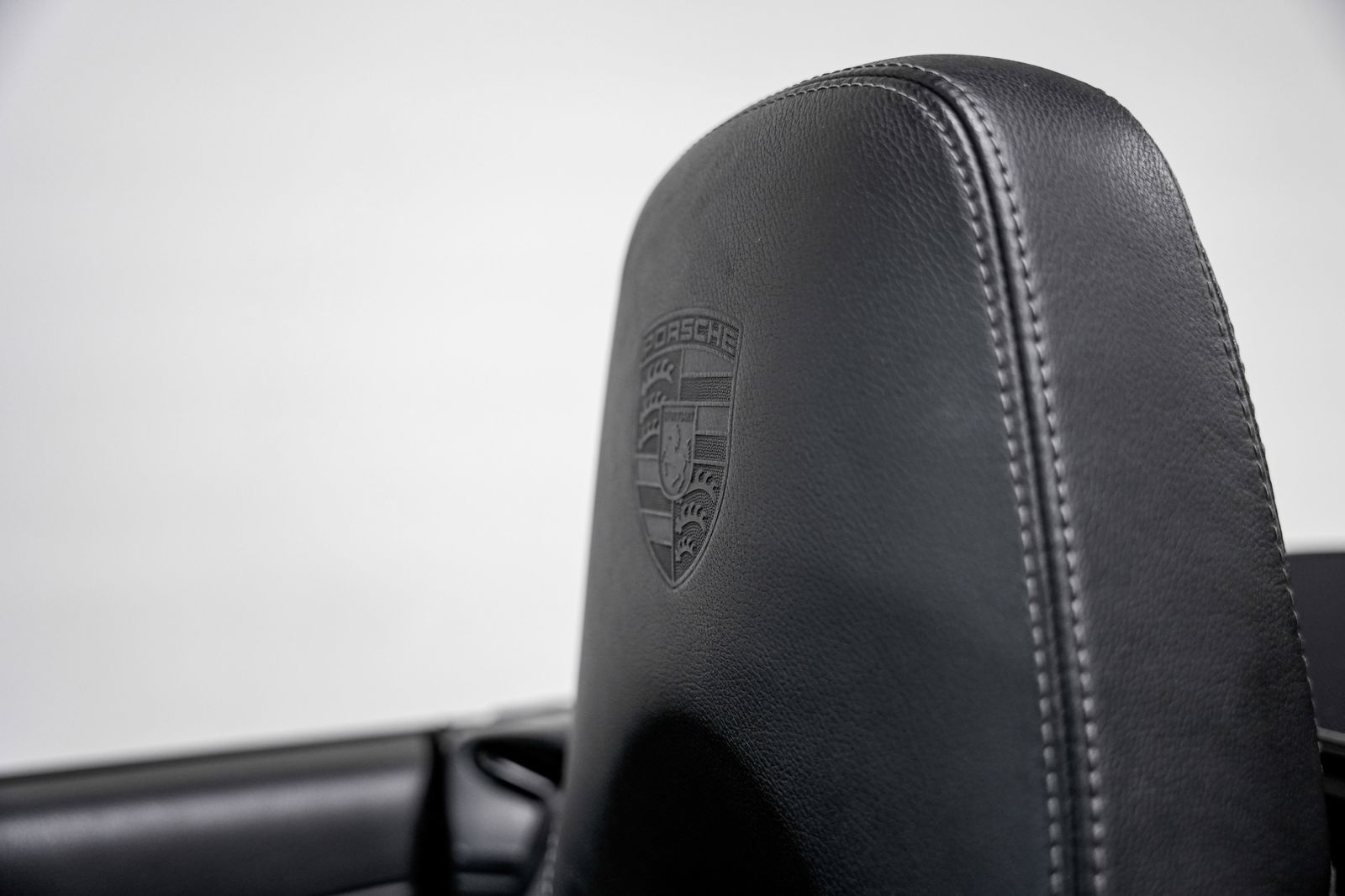 2010 Porsche 911 Carrera 4S — photo 16