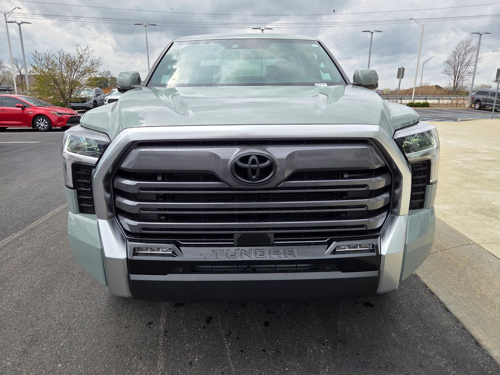 View vehicle photo 3