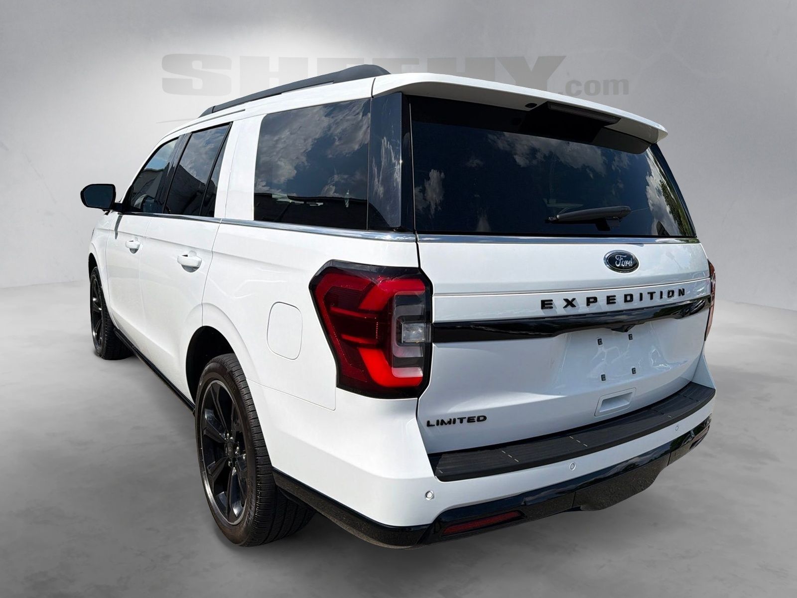 Certified Used 2023 Oxford White Ford Limited image 14