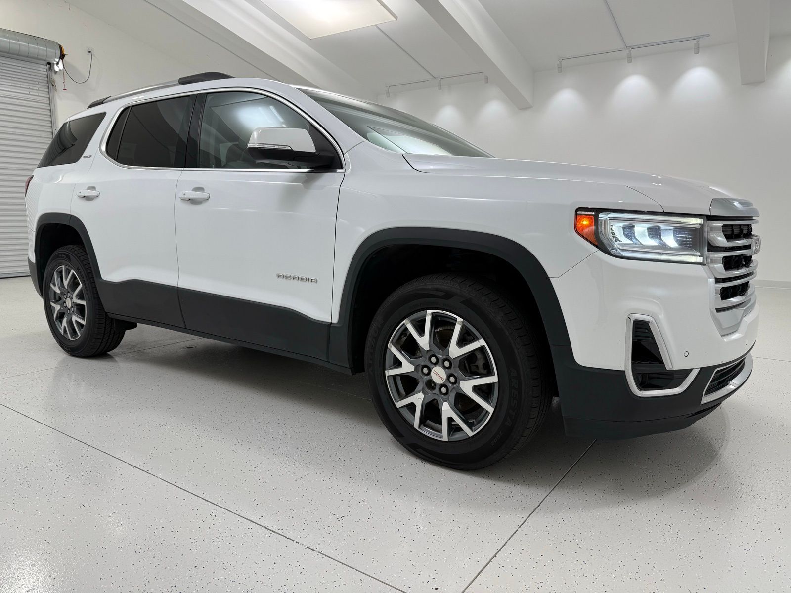 2023 GMC Acadia SLT FWD