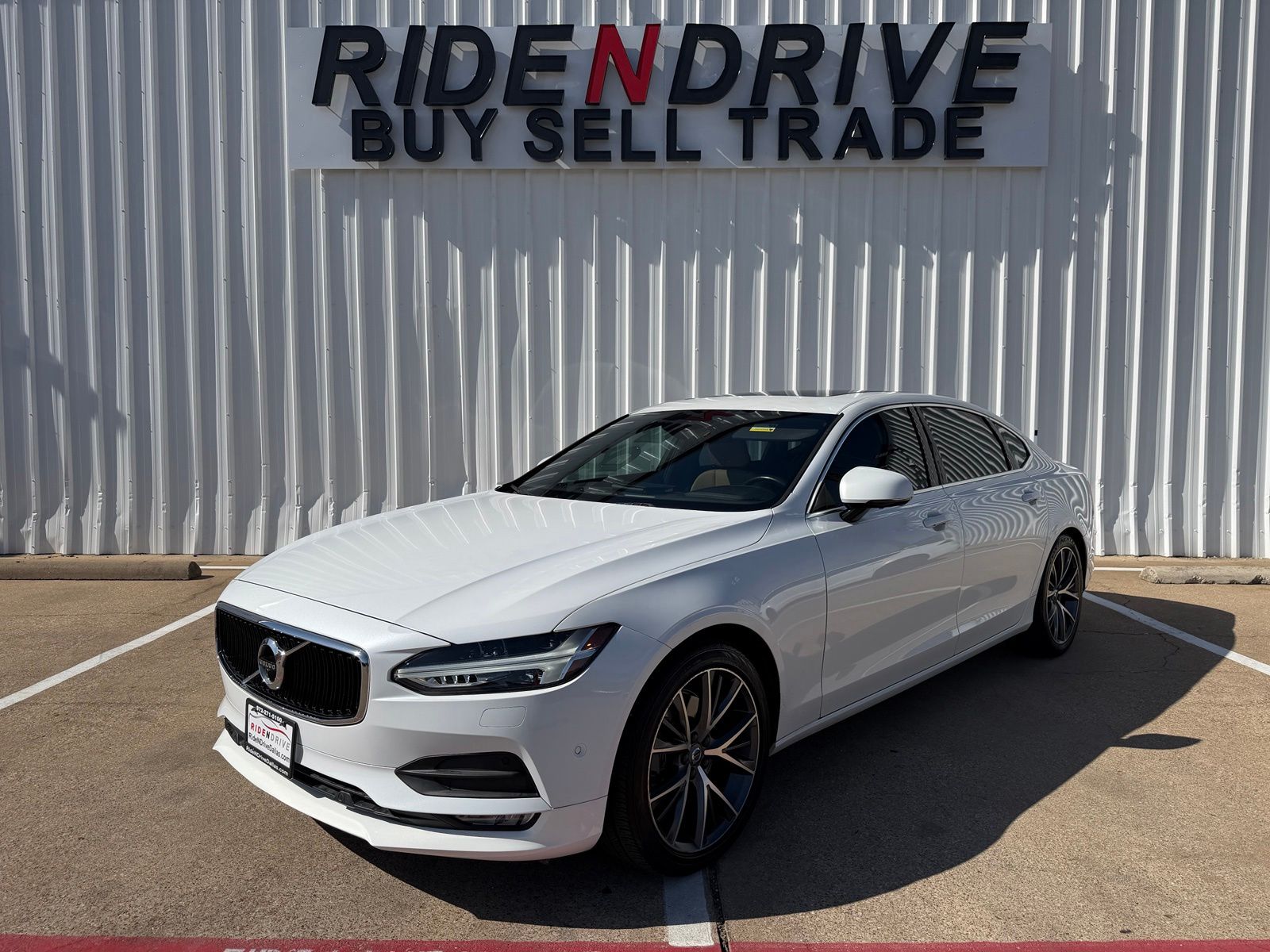 2018 Volvo S90 T5 Momentum AWD