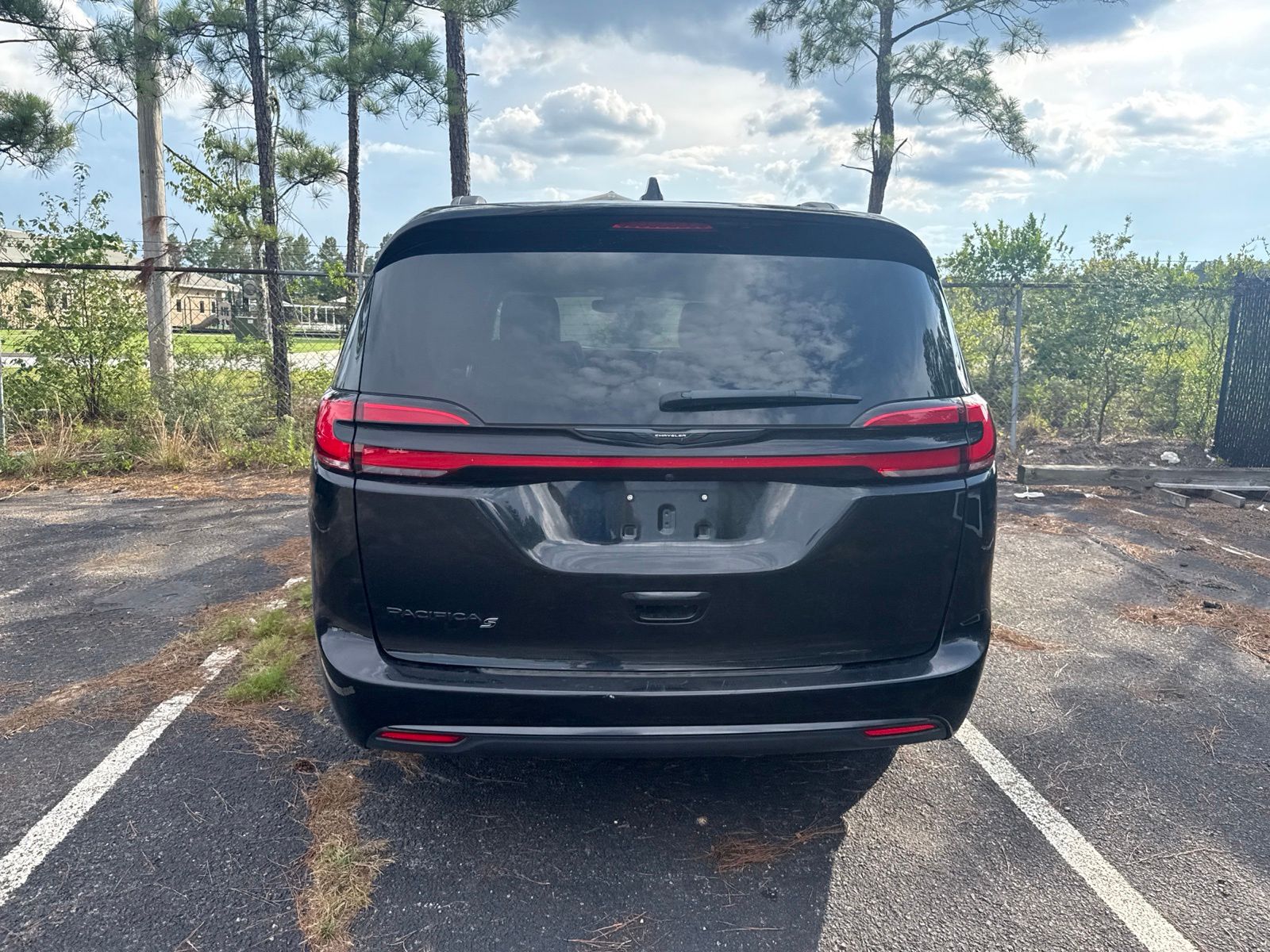 Used 2022 Chrysler Pacifica Van