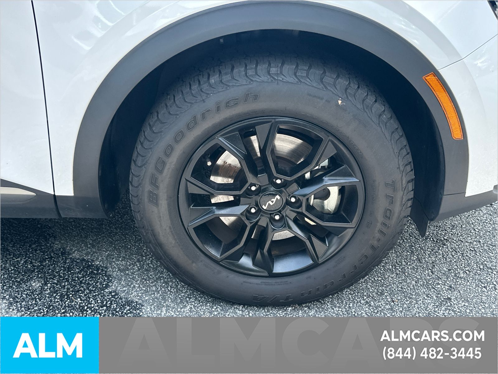 Certified Used 2024 White Kia X-Pro Prestige image 14