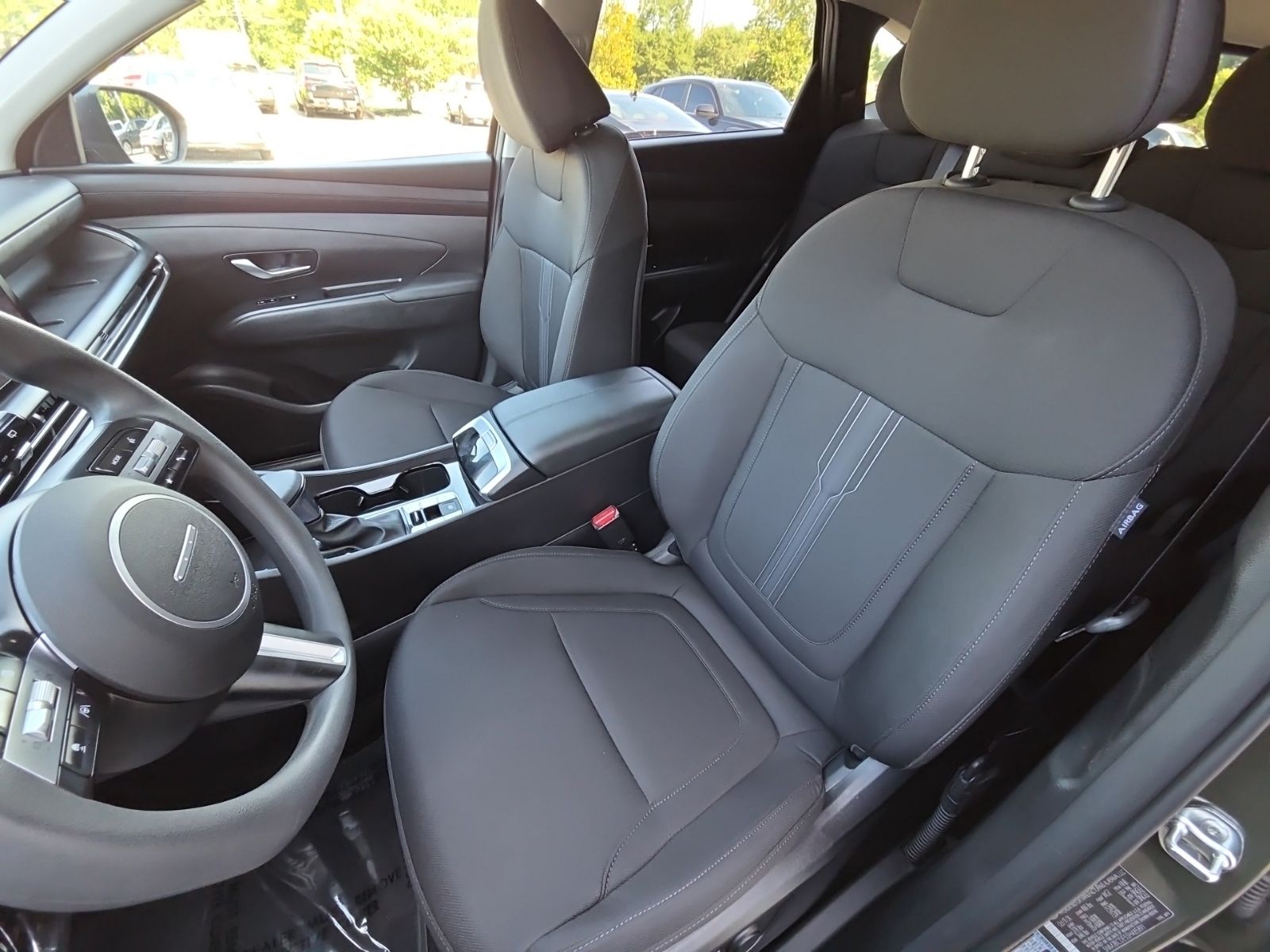 Used 2025 Green Hyundai SEL image 9
