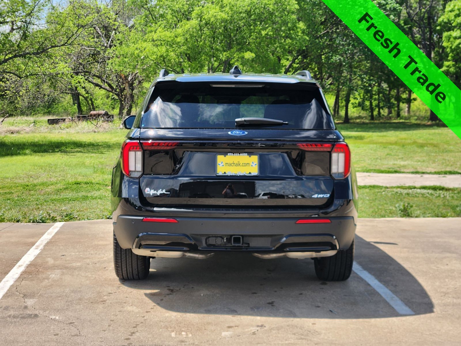 View vehicle photo 5