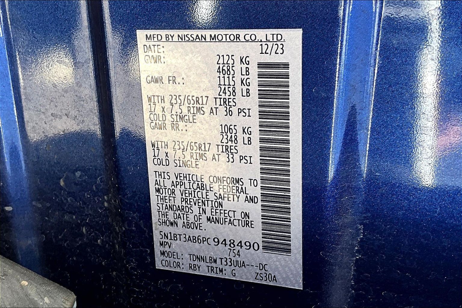 View vehicle photo 4