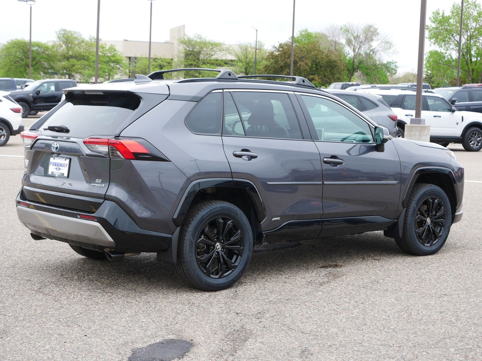 View vehicle photo 6