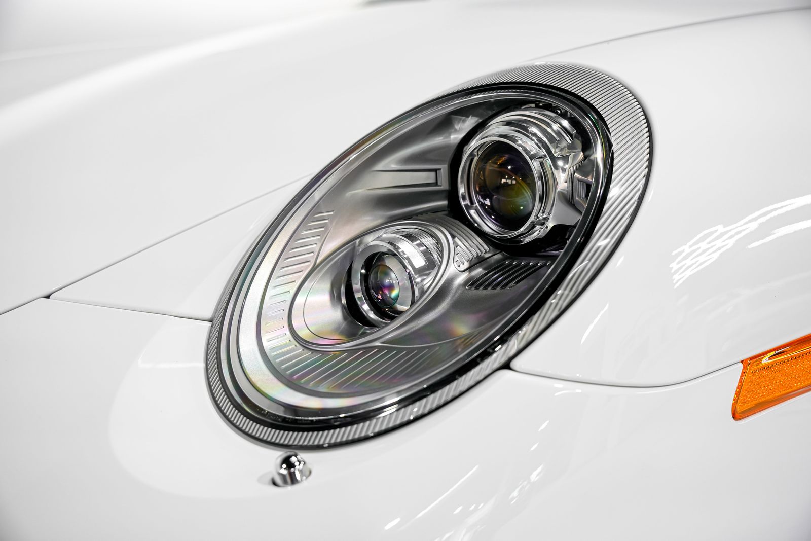 2011 Porsche 911 Turbo S — photo 34