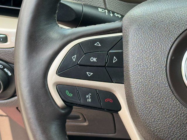 Used 2016 Red Jeep Trailhawk image 16