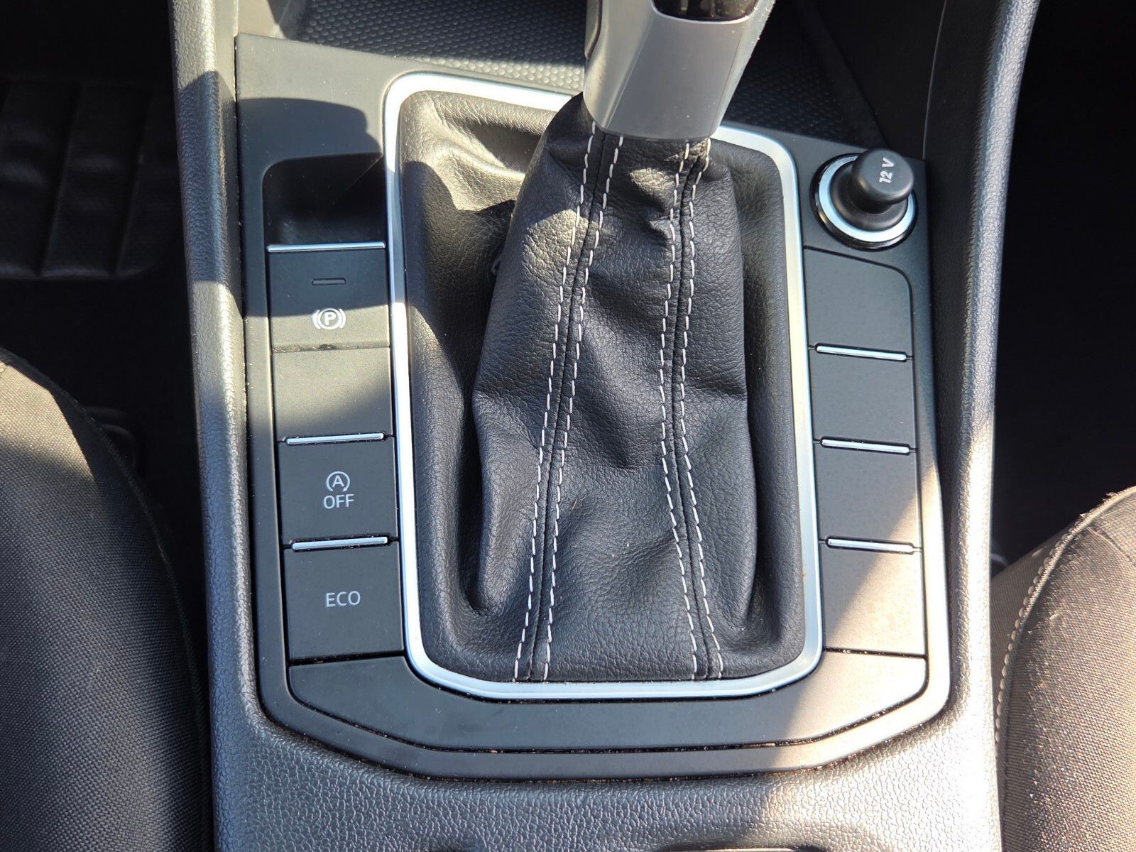 Used 2024 Gray Volkswagen 1.5T S image 19
