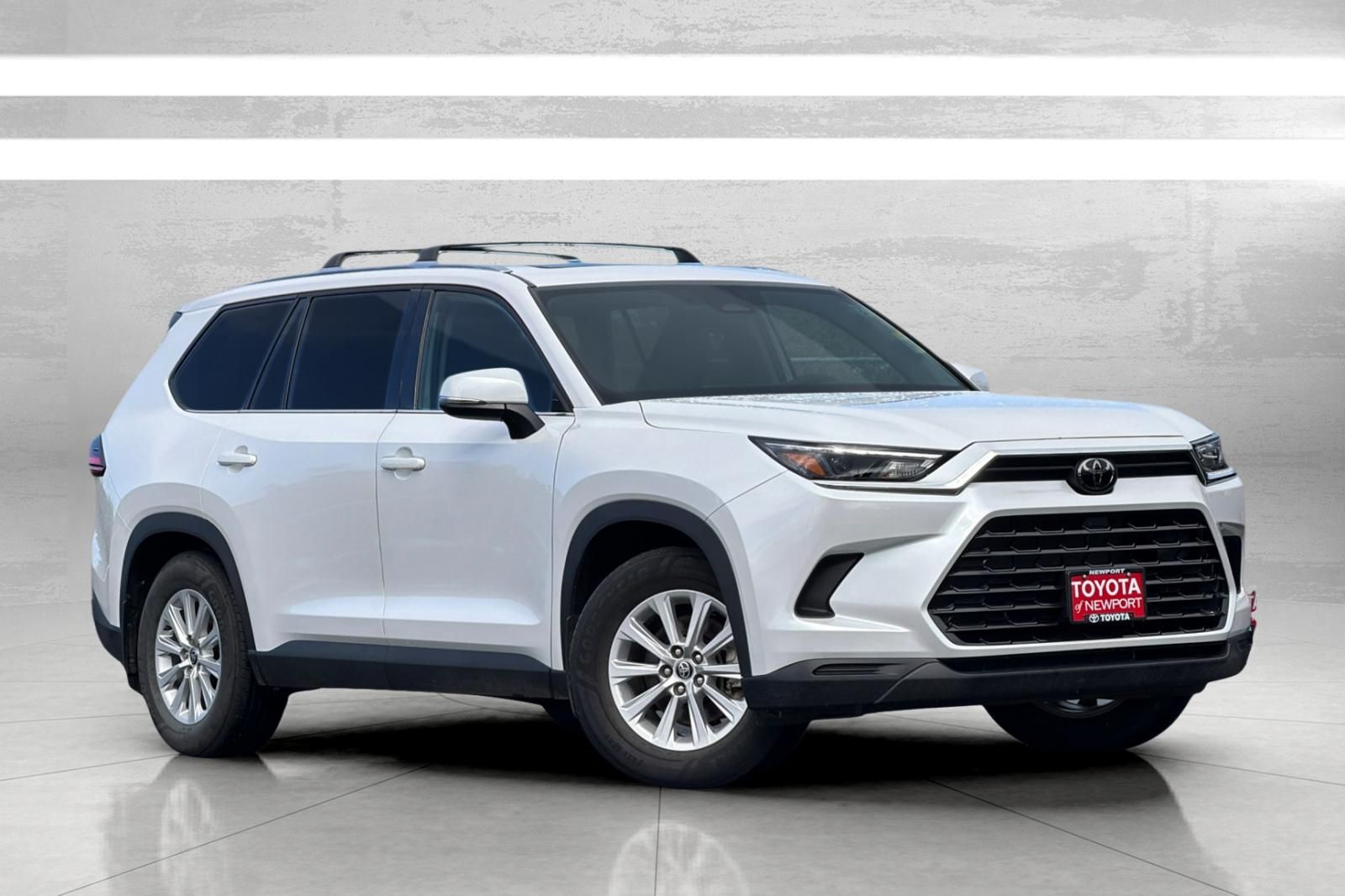 View vehicle photo 2