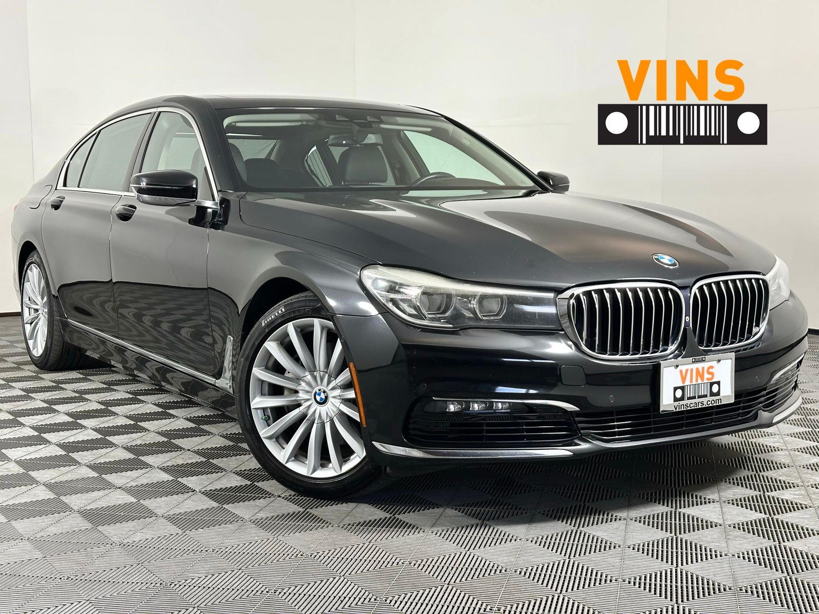 2017 BMW 7 Series 740's photo