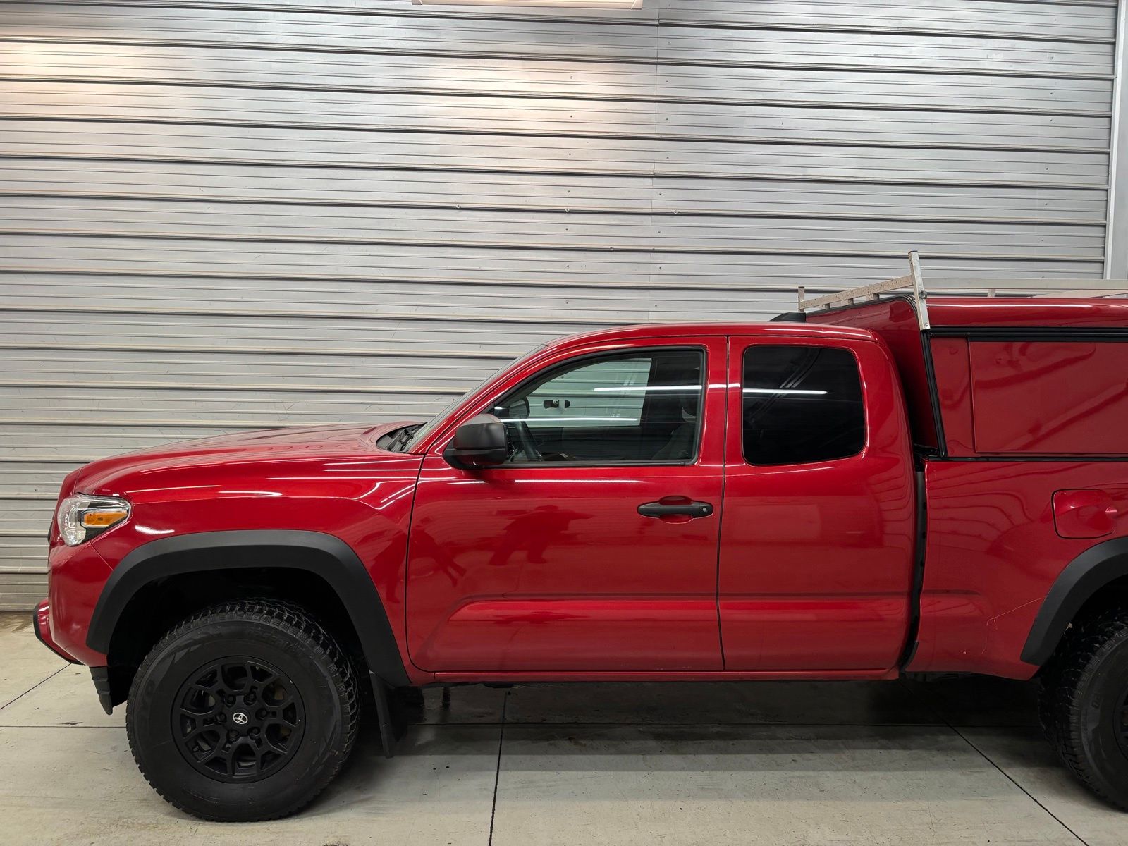 Photo 3 of 2021 Toyota Tacoma SR5 V6