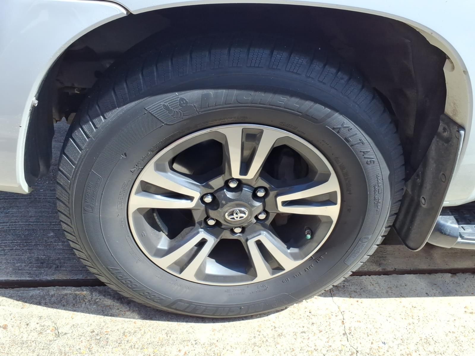 2007 Toyota 4Runner SR5 White at Emmons Autoplex