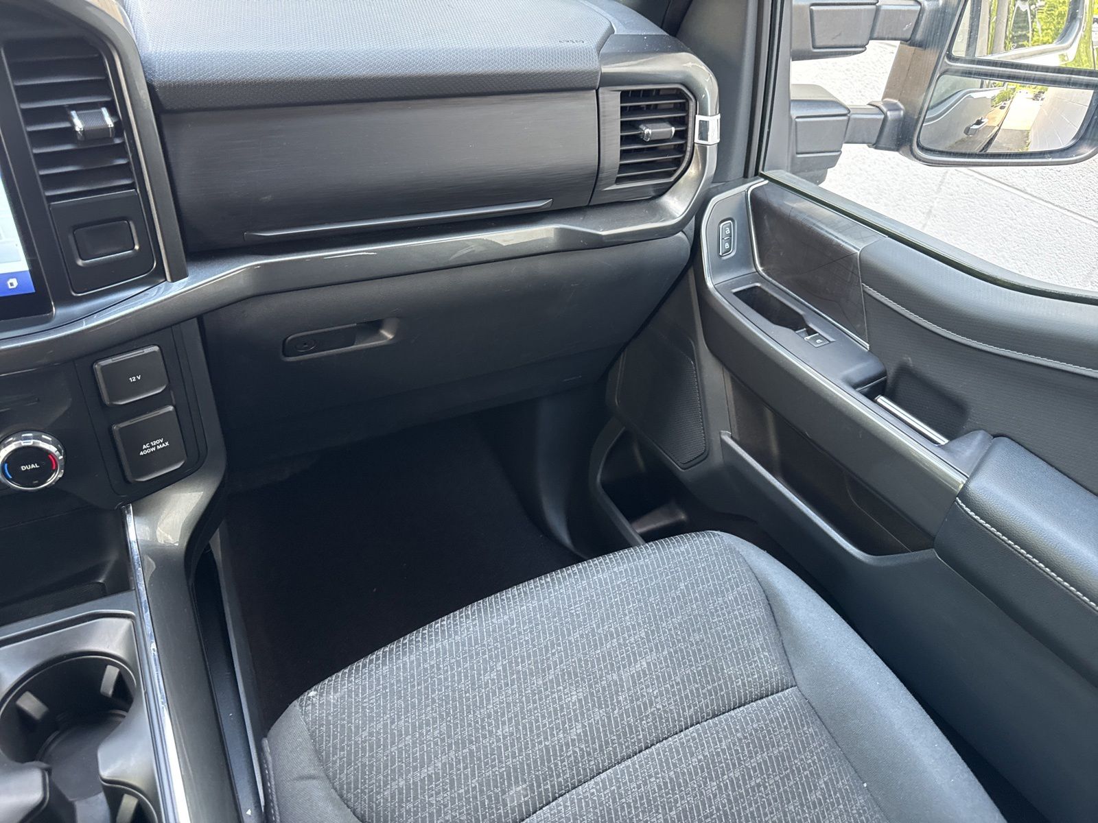 Certified Used 2022 Carbonized Gray Metallic Ford XLT image 30