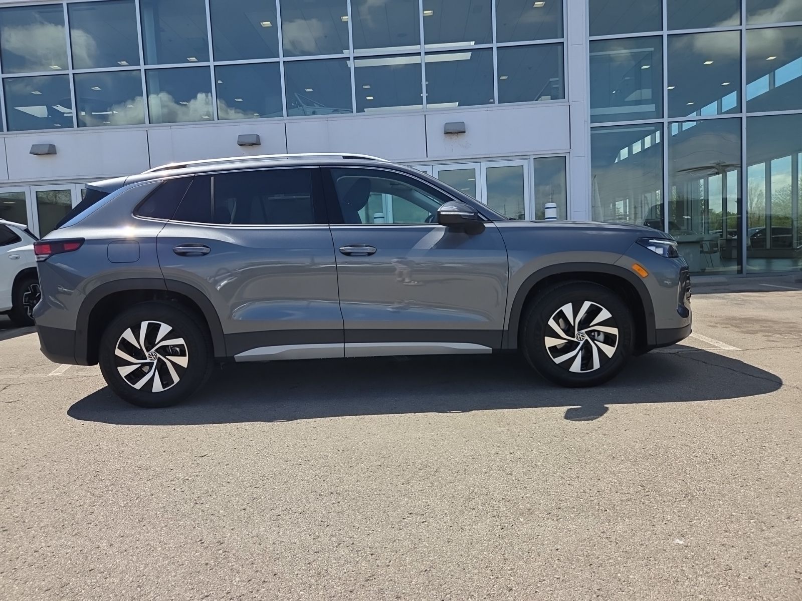 new 2026 Volkswagen Tiguan car, priced at $29,342