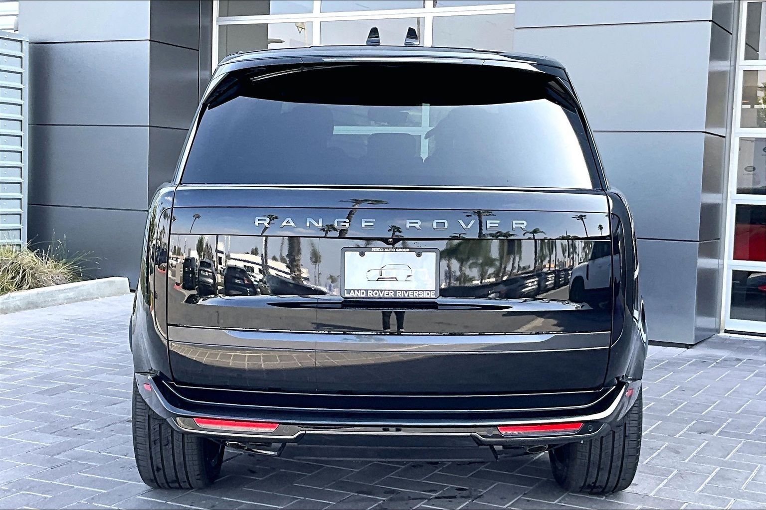View vehicle photo 4