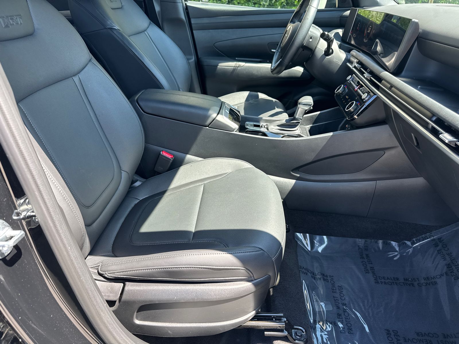Used 2025 Black Hyundai XRT image 13