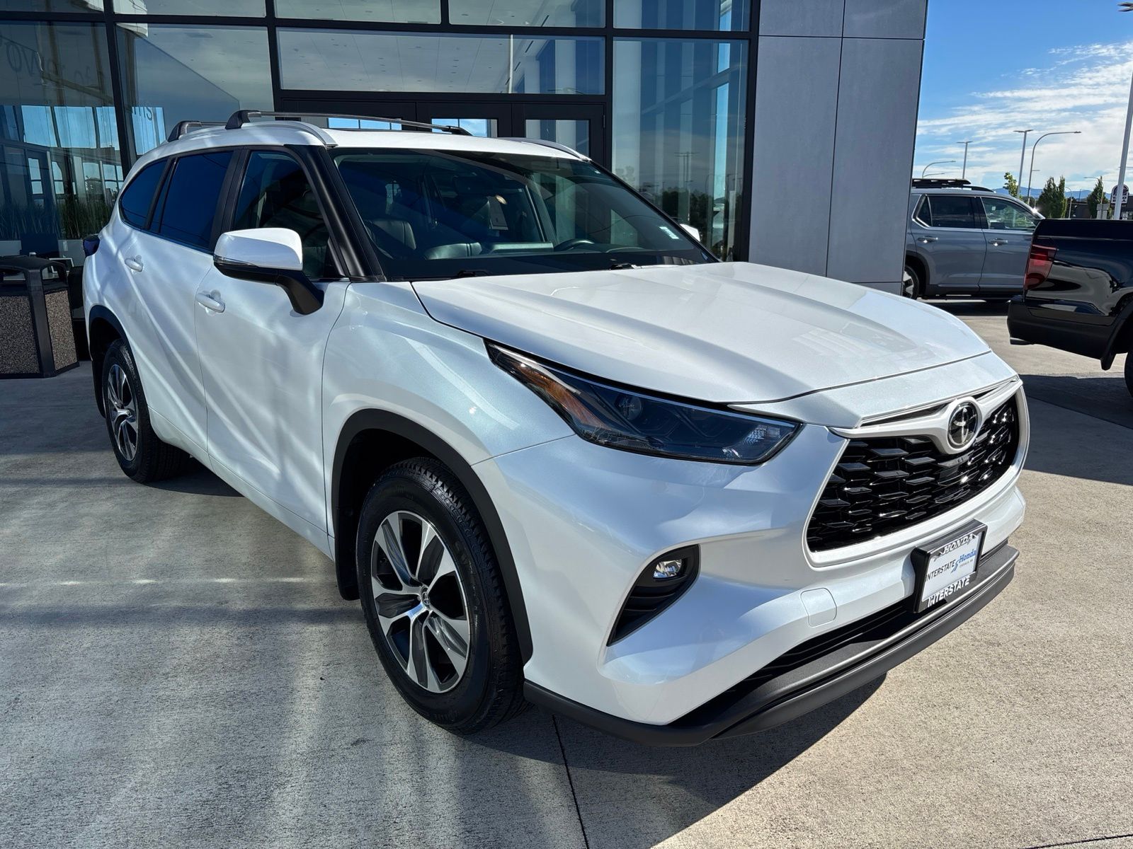 Used 2023 Toyota Highlander SUV