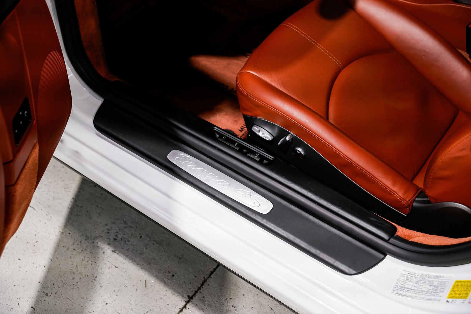 2010 Porsche 911 Targa 4S — photo 24