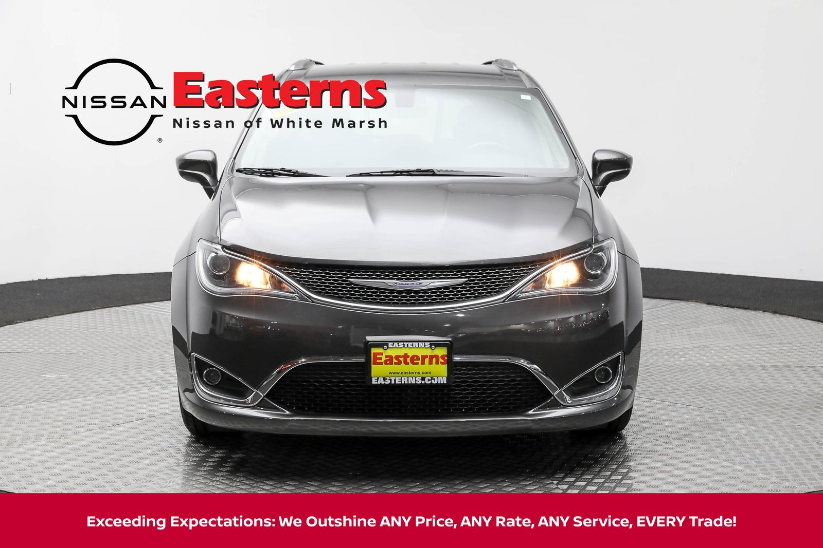 Used 2018 Chrysler Pacifica Touring L with VIN 2C4RC1BG2JR128276 for sale in White Marsh, MD