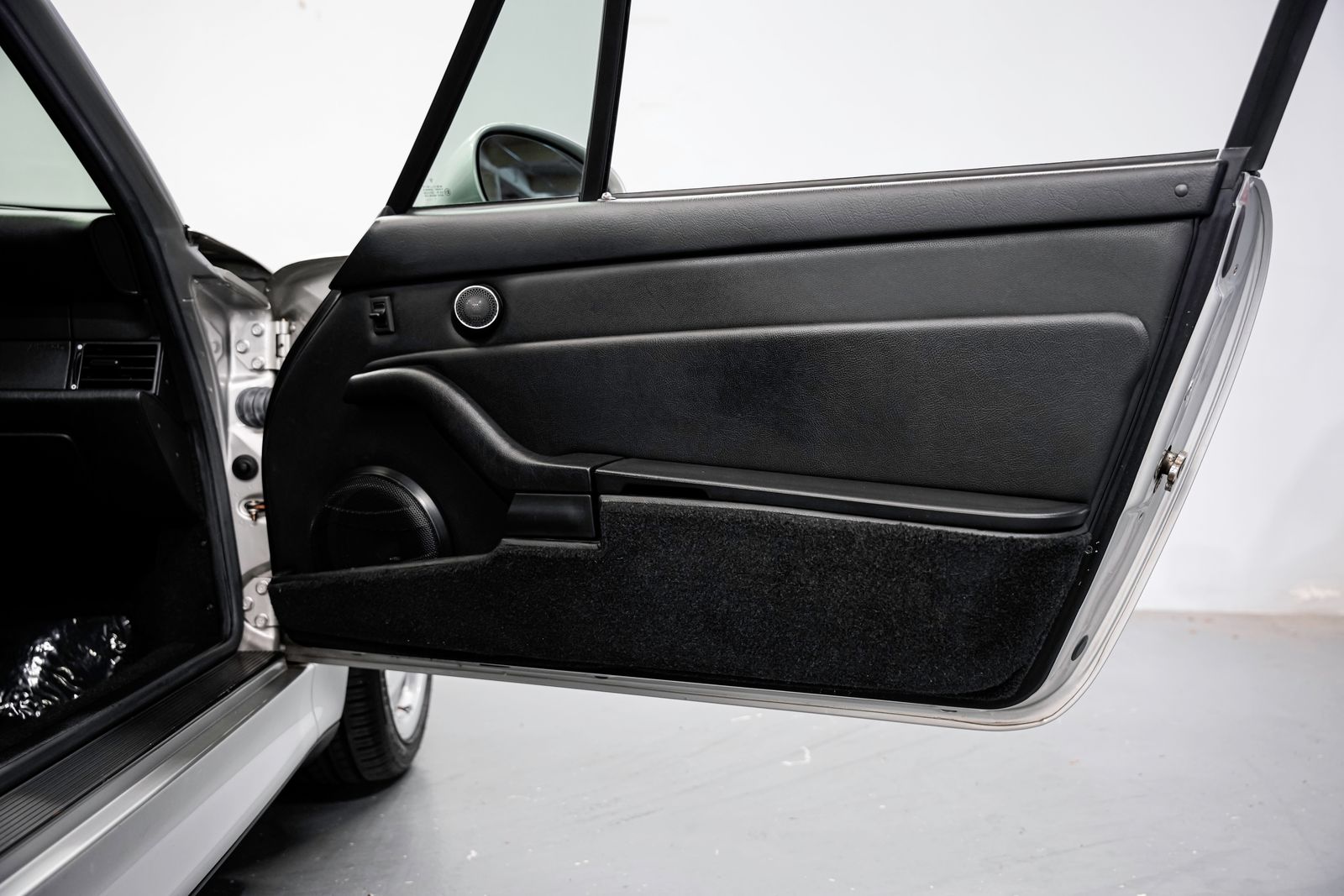 1998 Porsche 911 Carrera S — photo 25