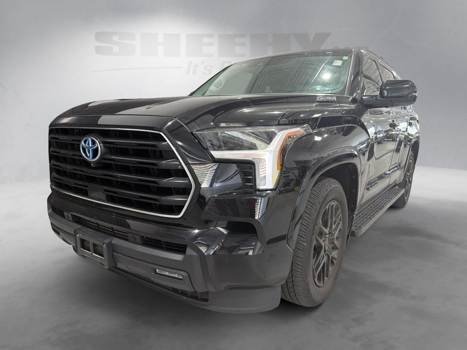 Used 2023 Black Toyota SR5 image 3
