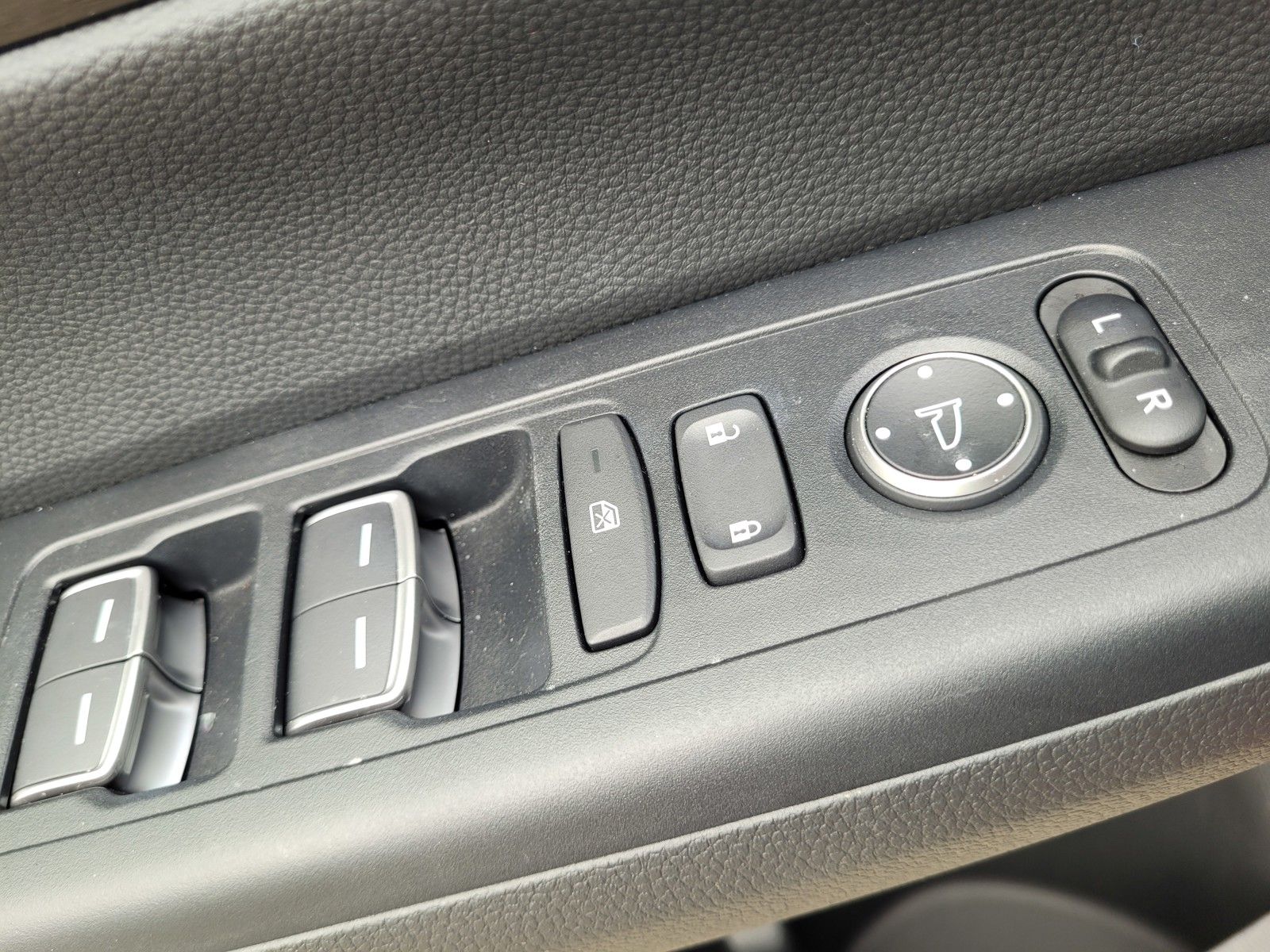2024 Honda CR-V Sport Touring - Photo 23