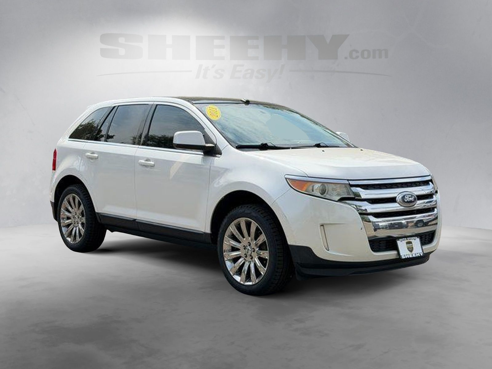 Used 2011 White Platinum Clearcoat Metallic Ford Limited image 2