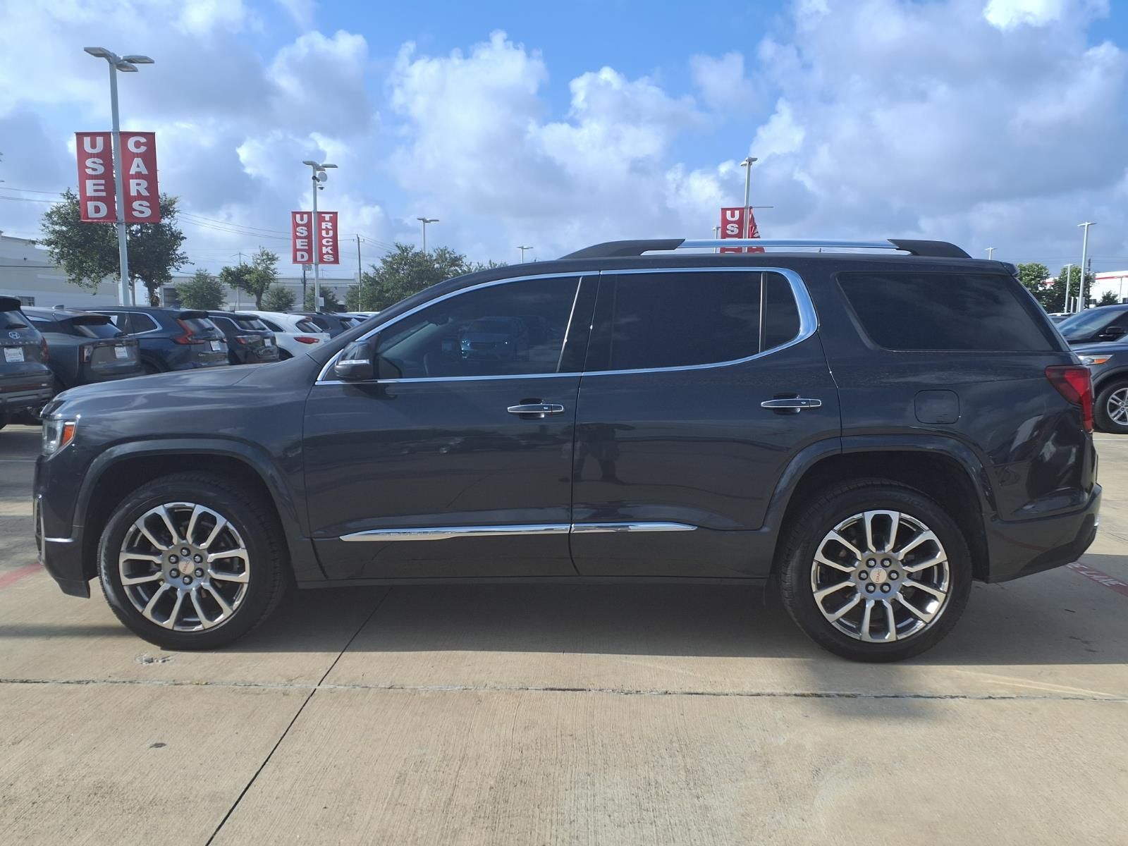2022 GMC Acadia Denali Green at AutoSavvy Houston Southwest