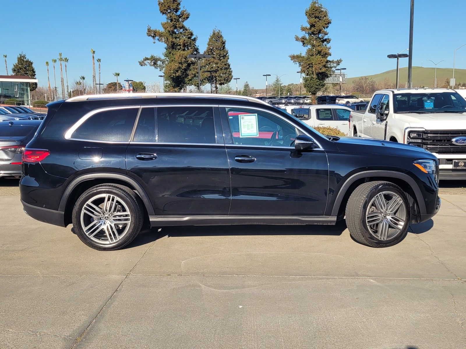 Used 2024  Mercedes-Benz GLS 450 image 3