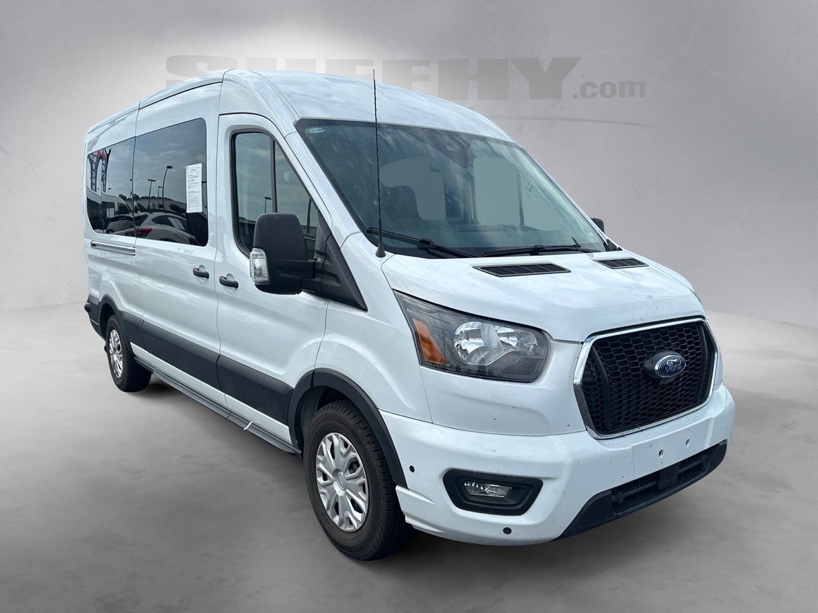 Certified Used 2024 Oxford White Ford XLT image 2