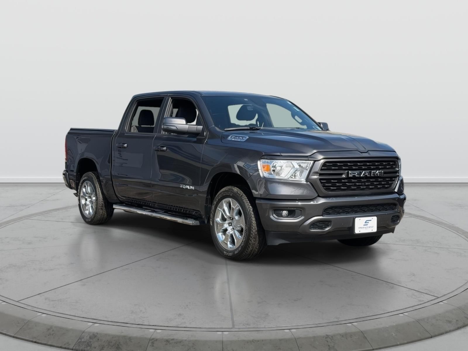2024 RAM 1500 Big Horn/Lone Star 4x4 Crew Cab 5'7's photo