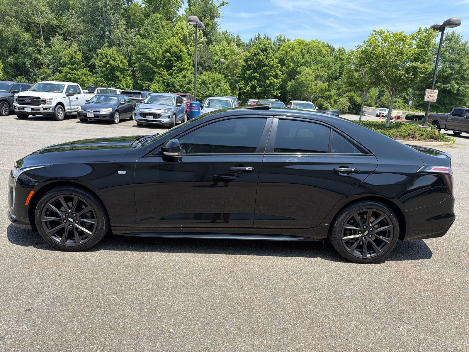 Used 2021 Black Raven Cadillac Sport image 7