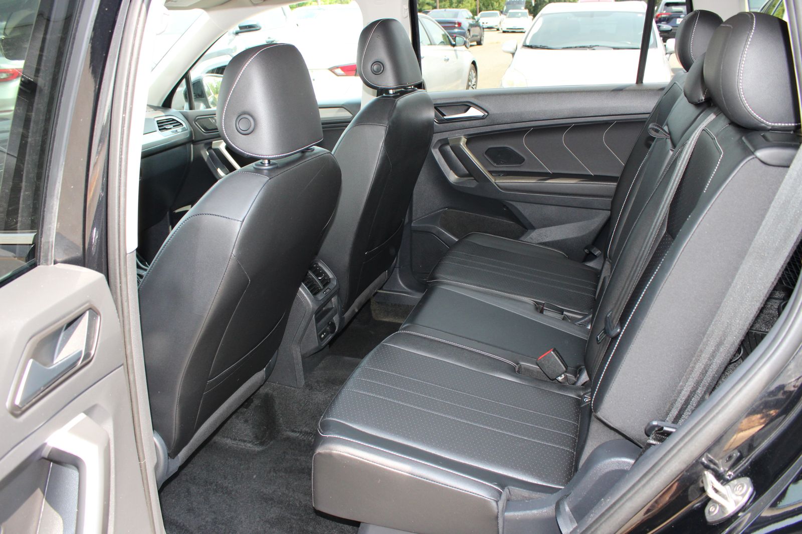 Used 2023 Black Volkswagen 2.0T SE image 8