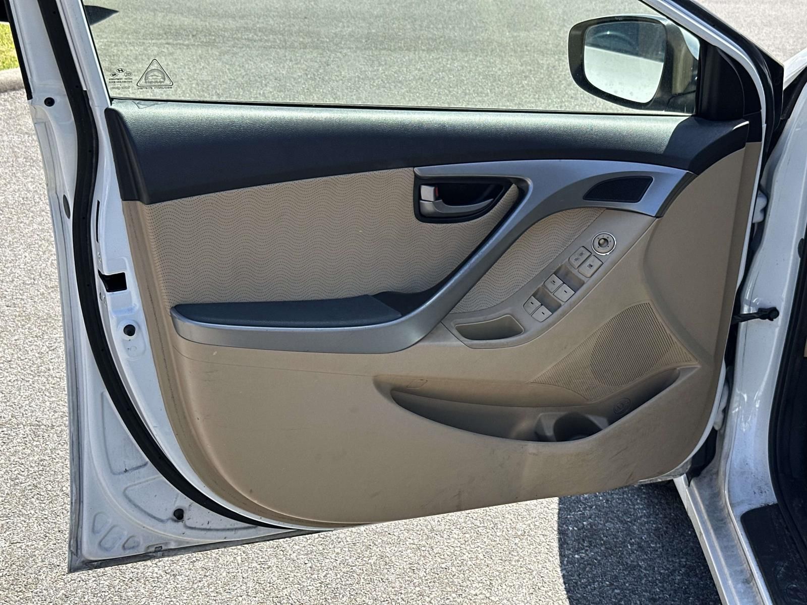 Used 2013 White Hyundai Limited image 21
