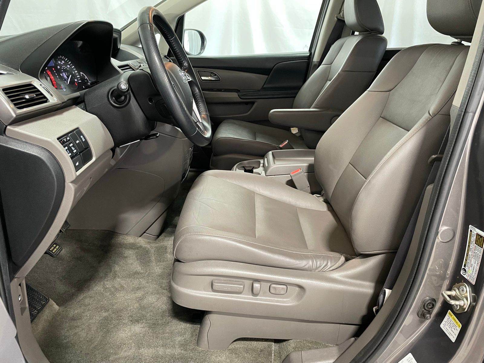 Used Car 2017 Honda Odyssey  Sports Van Ex-l Front Wheel Drive For Sale Under $12,000 In Austin, Texas