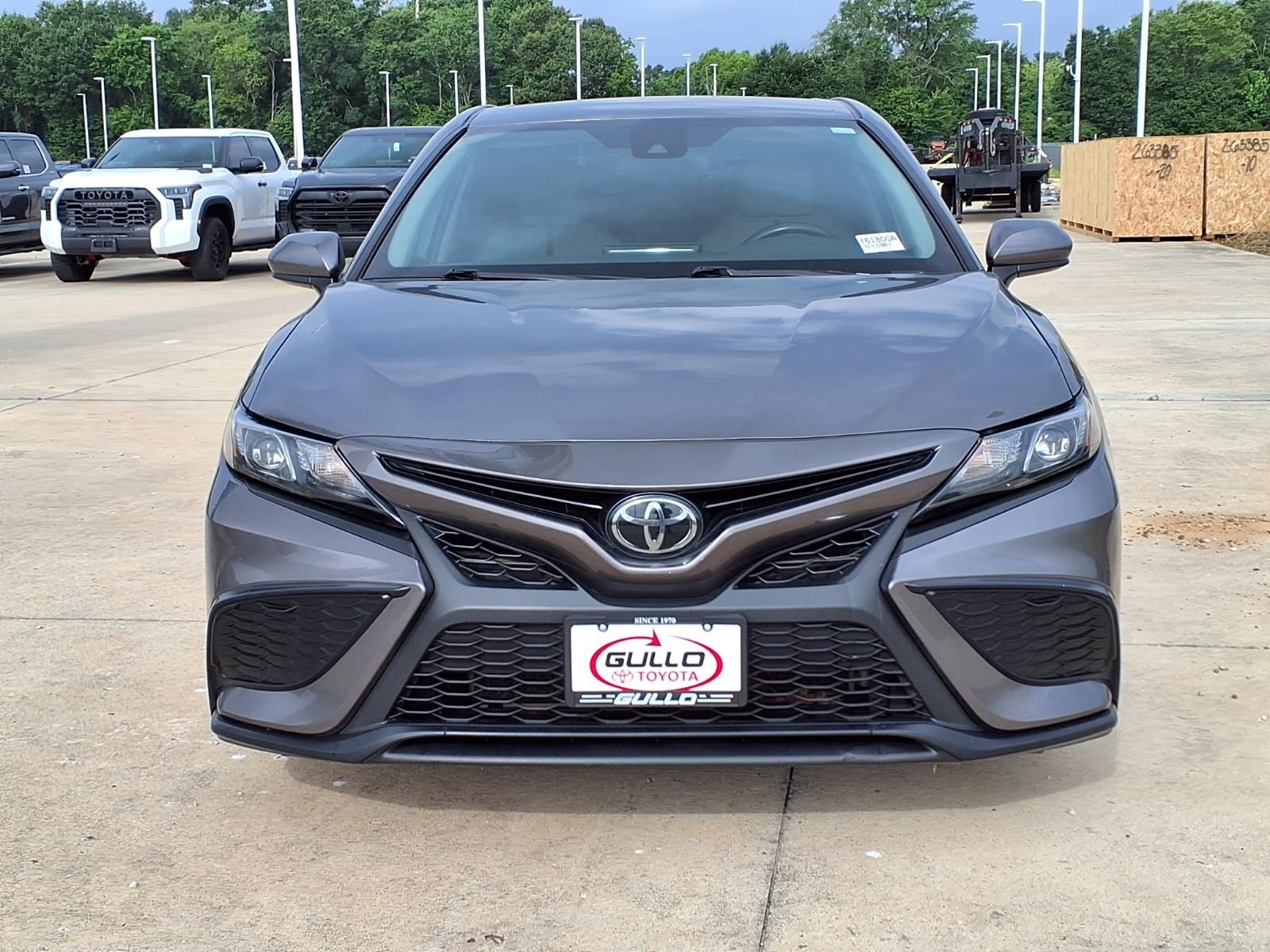 2021 Toyota Camry SE Gray at Autostrade